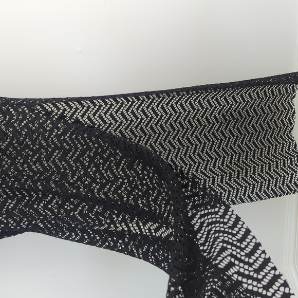 LM BEACH, Black Cover Up, Size Medium - Picture 4 of 4